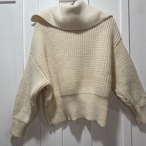 H&M collares rib- knit sweater. Size Medium. - Picture 6 of 9